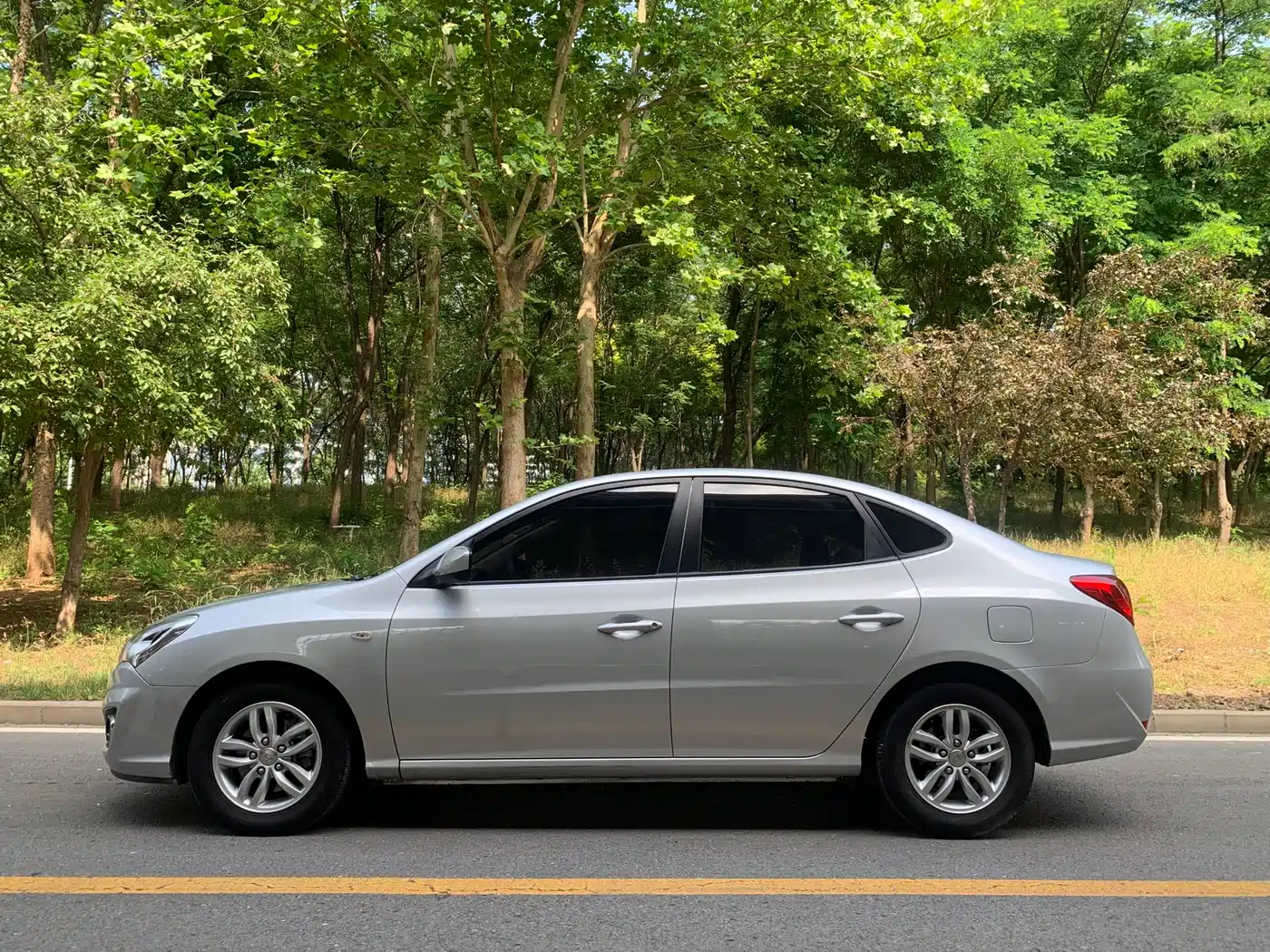 Hyundai Elantra 2011 1.6L Automatic Comfort фото 3