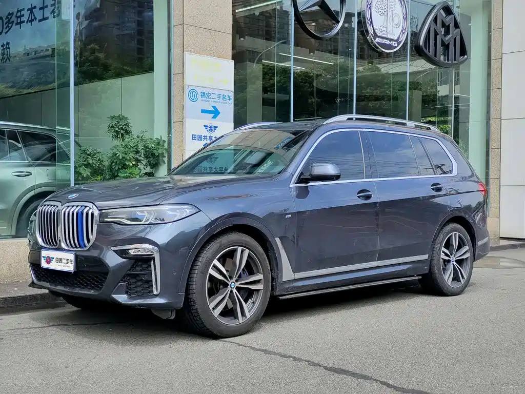 Фото 1 - BMW X7