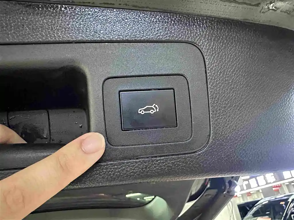GAC Trumpchi Trumpchi GS8 2017 2017 320T AWD Luxury Smart Connect (7-Seater)