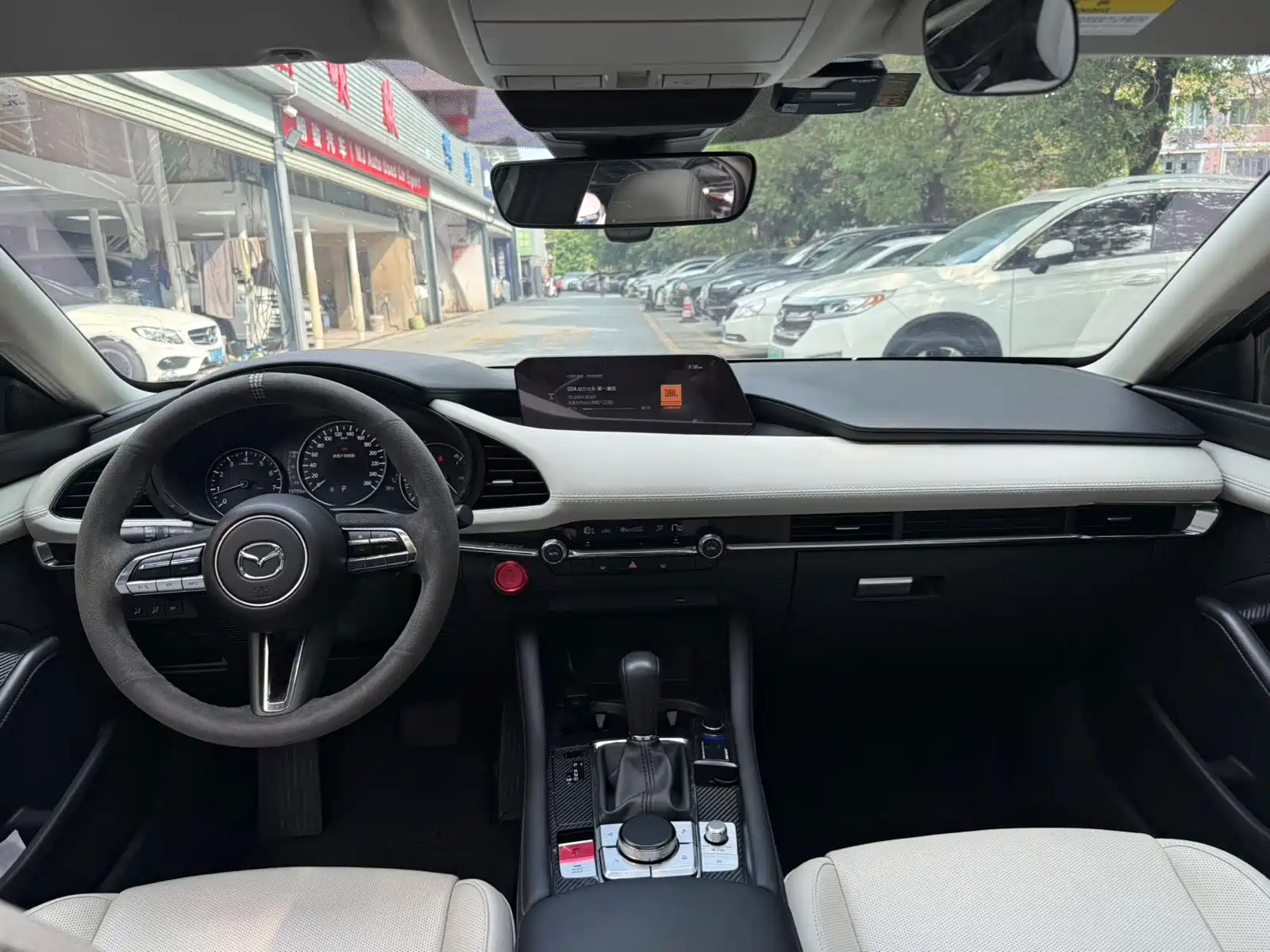 Photo 18 - Mazda Mazda 3