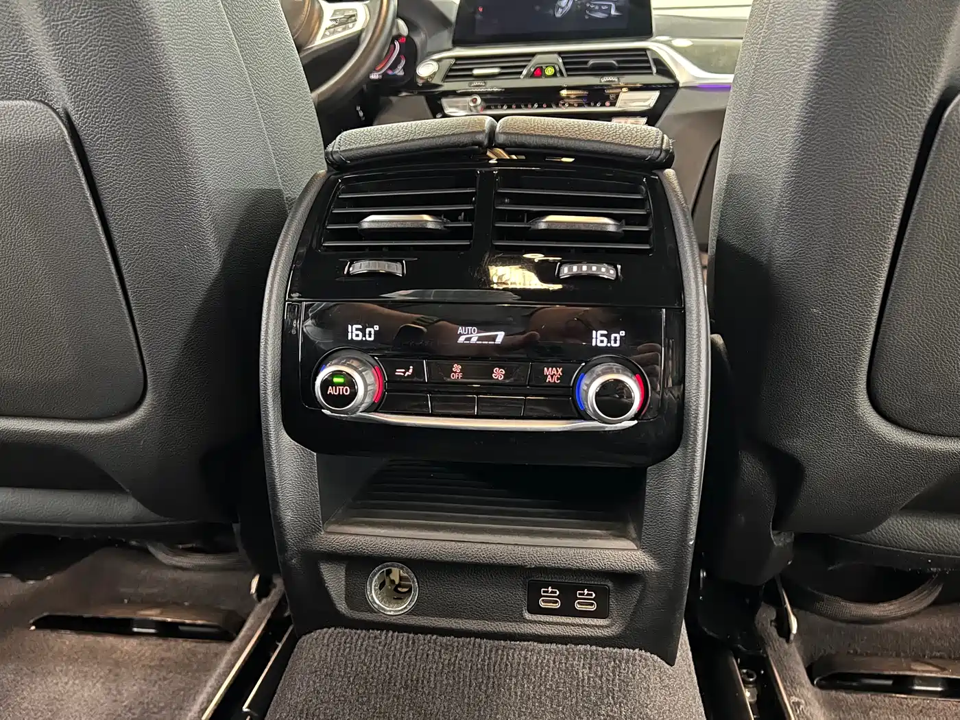BMW 6 Series GT 2020 630i M Sport Package фото 9