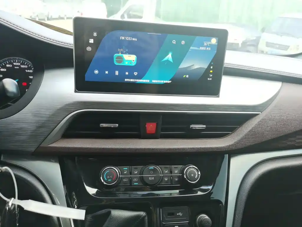 JAC Refine M3 2024 2023 1.5T 7/8-seater Smart Connect Edition