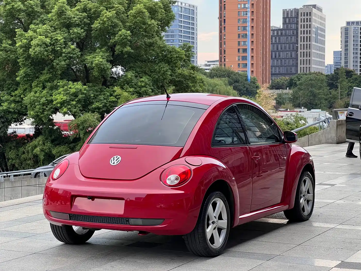 Volkswagen Beetle 2010 1.8T BlackOrange Luxury Edition фото 8