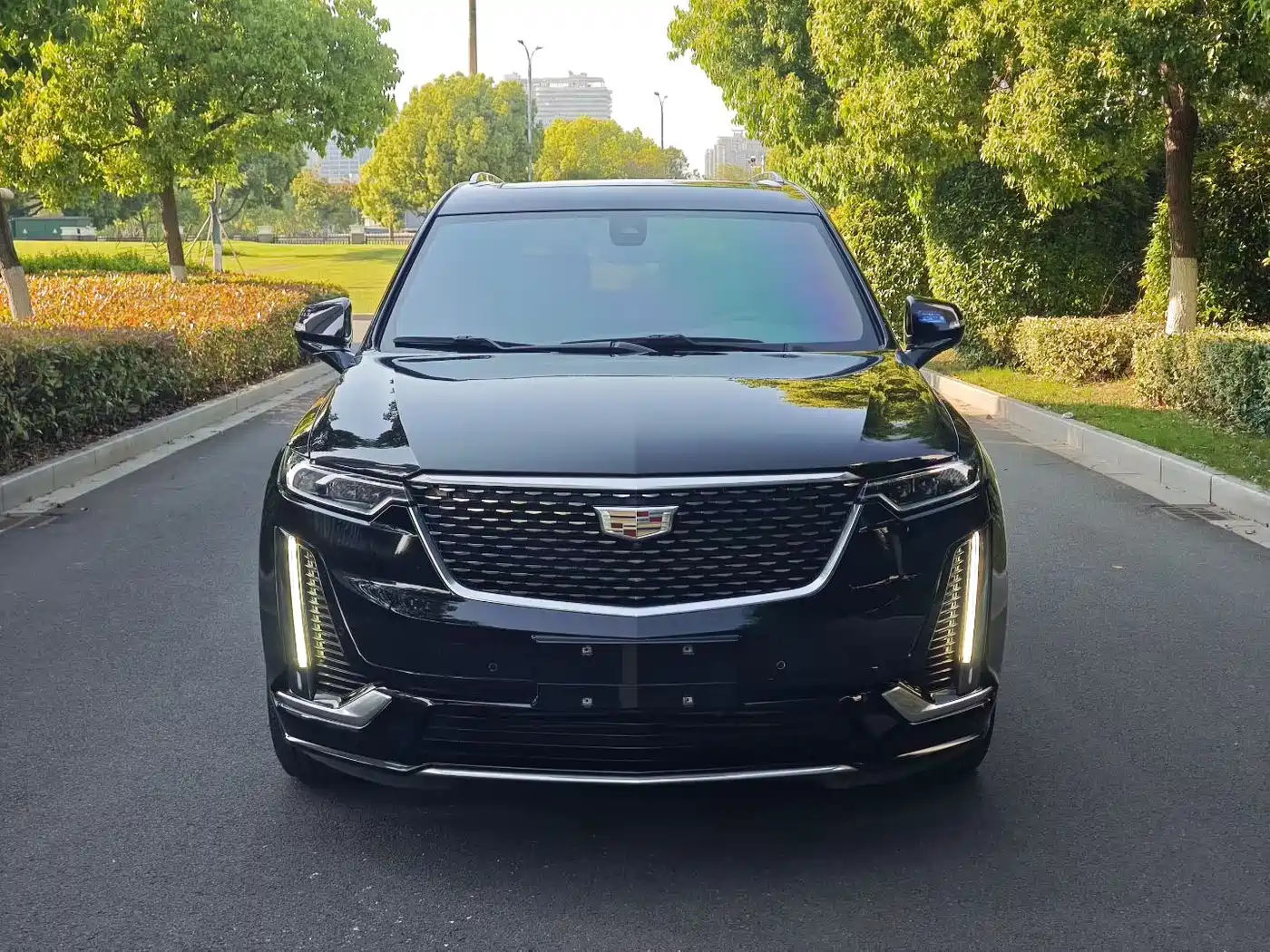 Cadillac XT6 2021 28T 6-Seater Luxury фото 2