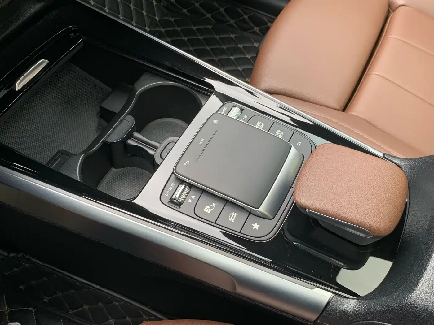 Mercedes-Benz GLB 2022 GLB 220 Dynamic фото 22
