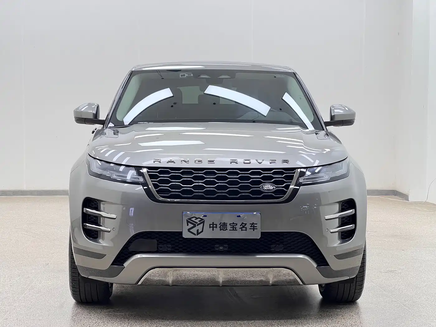 Land Rover Range Rover Evoque 2021 Range Rover Evoque L 249PS R-Dynamic HSE Luxury Edition фото 2