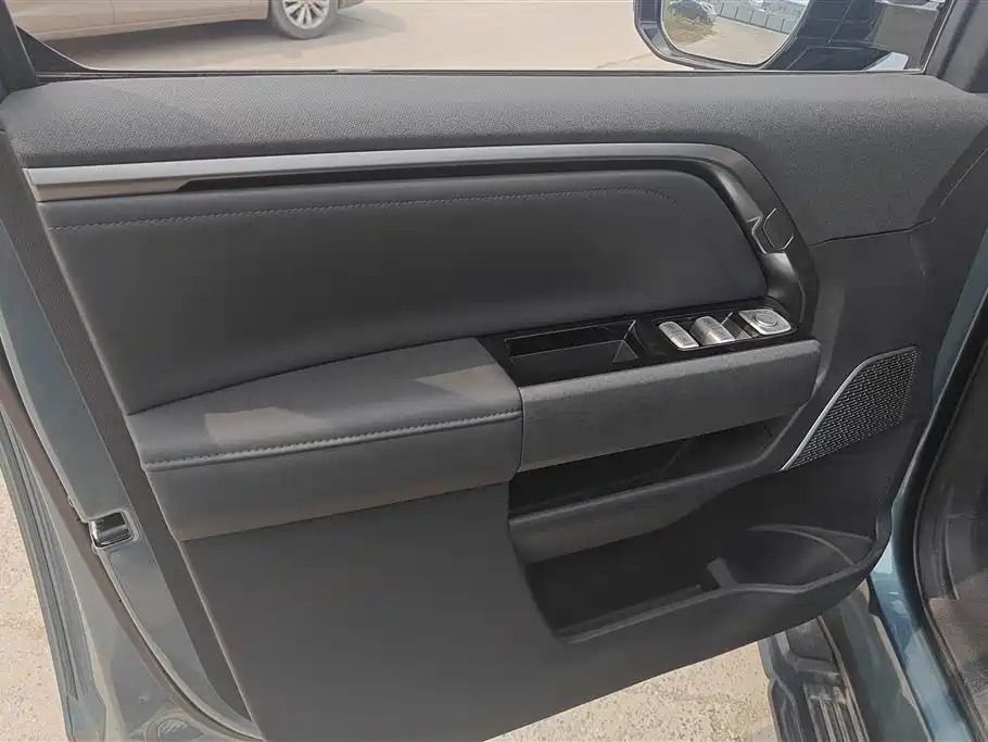 SAIC MAXUS INTERSTELLAR X