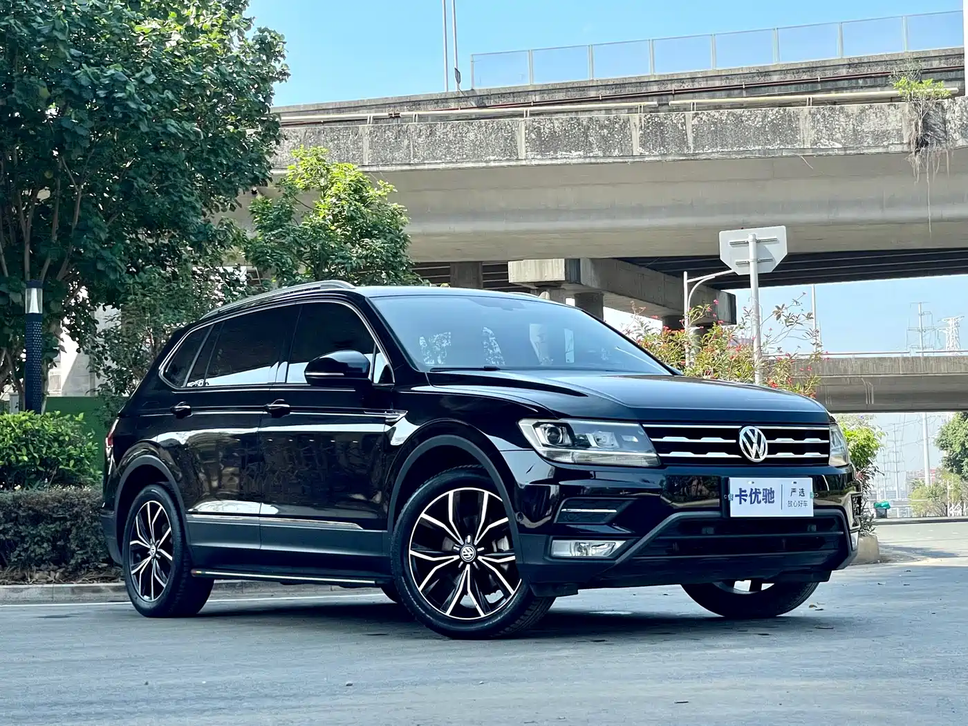 Volkswagen Tiguan L 2019 Facelift 330TSI Auto 2WD Smart Luxury China VI фото 6