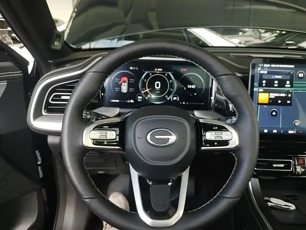 GAC Trumpchi Trumpchi GS8 2024 2024 Navigator Series 2.0TGDI 2WD Luxury Smart Connect Edition