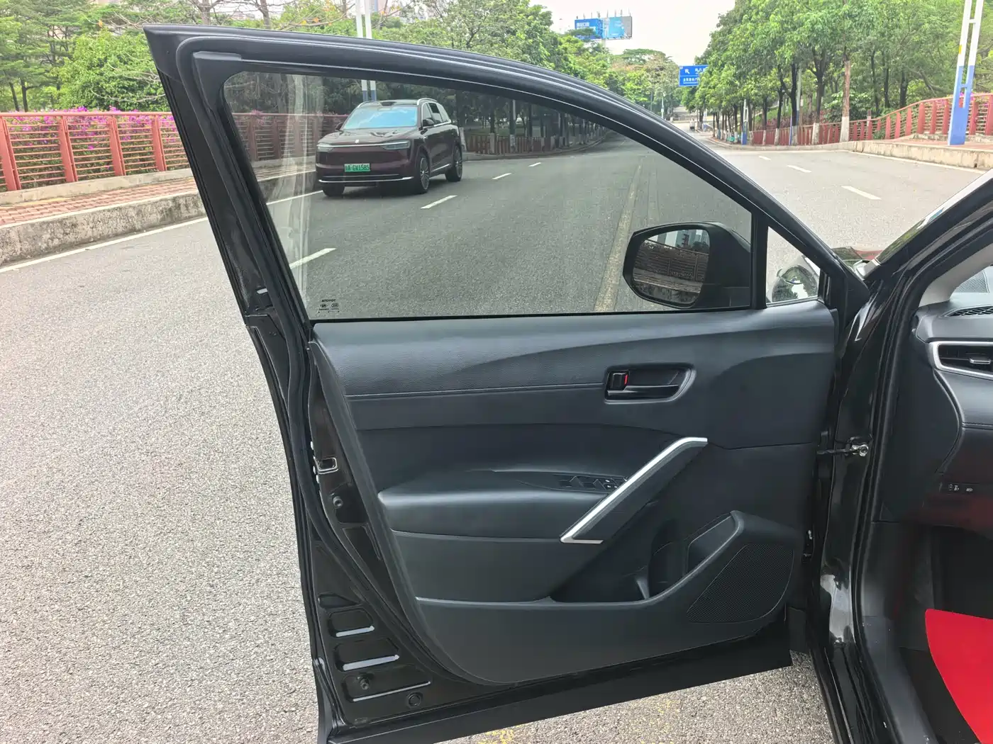 Toyota Frontlander 2022 2.0L CVT Leading Edition фото 4