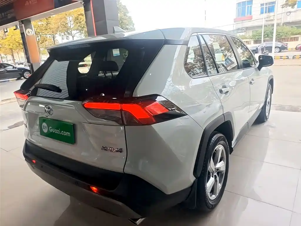 Toyota RAV4 Rongfang 2020 2.0L CVT 2WD Fashion PLUS фото 7