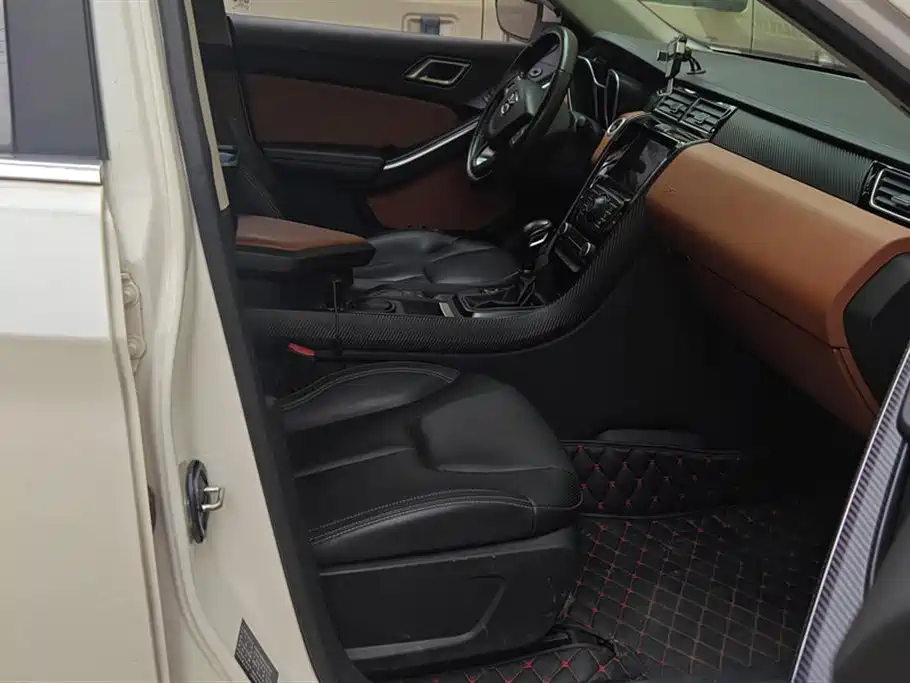 JIANGLING YUSHENG S330