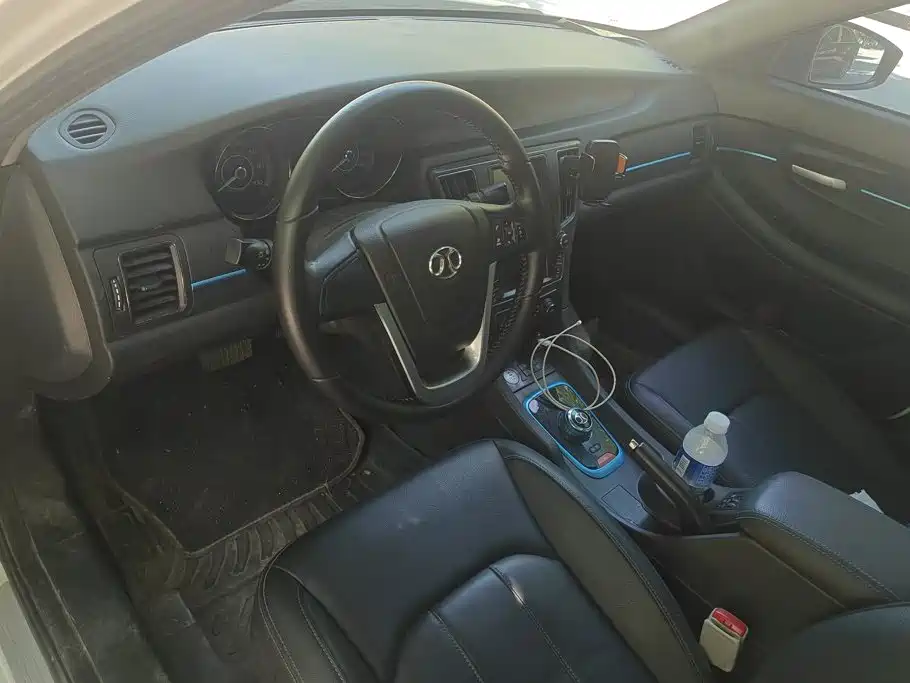 BAIC New Energy BAIC EU Series 2017 2017 EU400 Joy Edition
