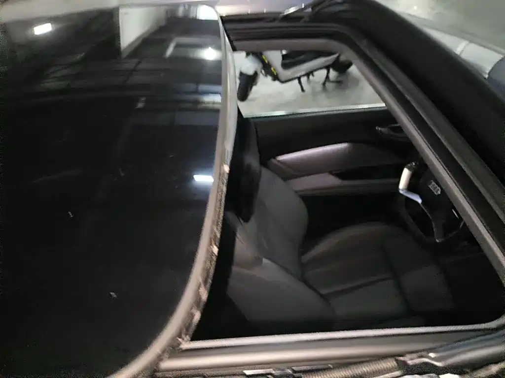 Photo 6 - Audi Q4 e-tron