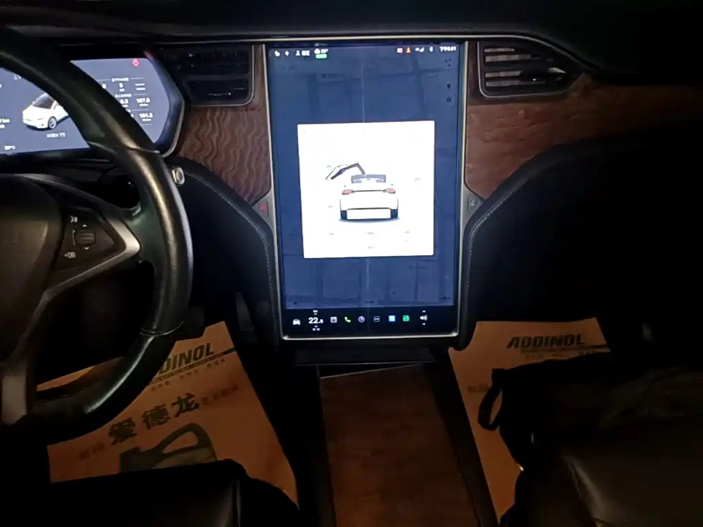 Фото 13 - Tesla Model X