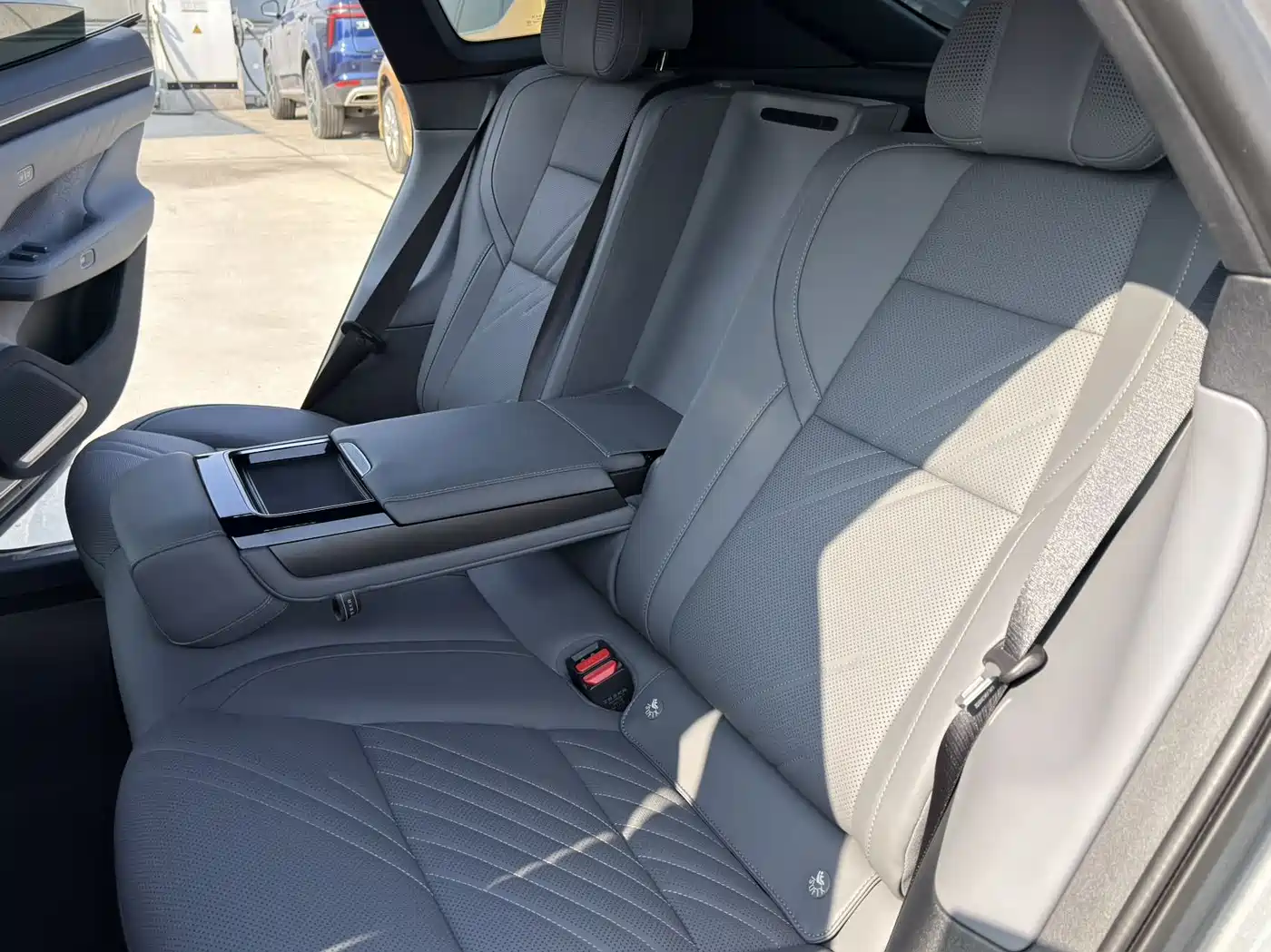 ZEEKR EXTREME KRYPTON 001