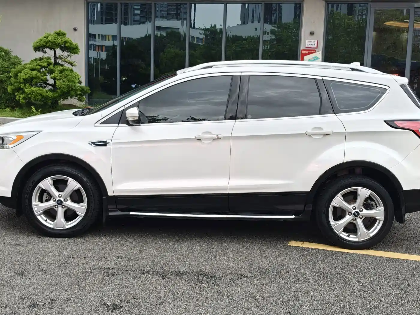 Ford Kuga 2017 2017 EcoBoost 180 2WD Tiger Leap