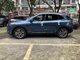 Photo 4 - Ford Escape