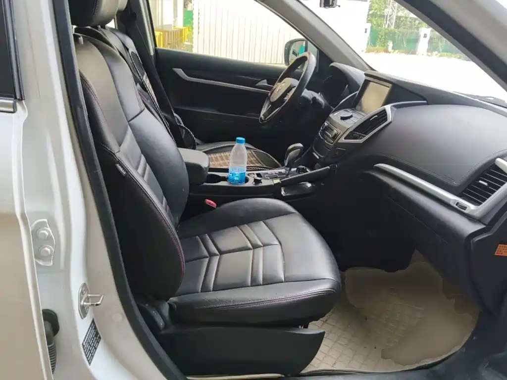 Dongfeng Aeolus Dongfeng Fengshen AX7 2017 2016 2.0L Automatic Smart Comfort