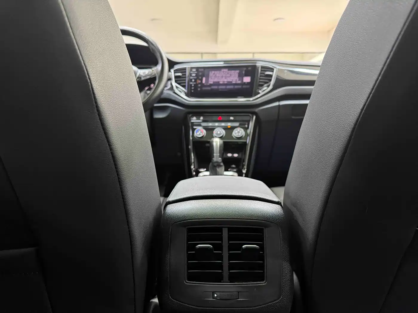 Volkswagen T-ROC 2022 280TSI DSG 2WD Comfort PLUS фото 18