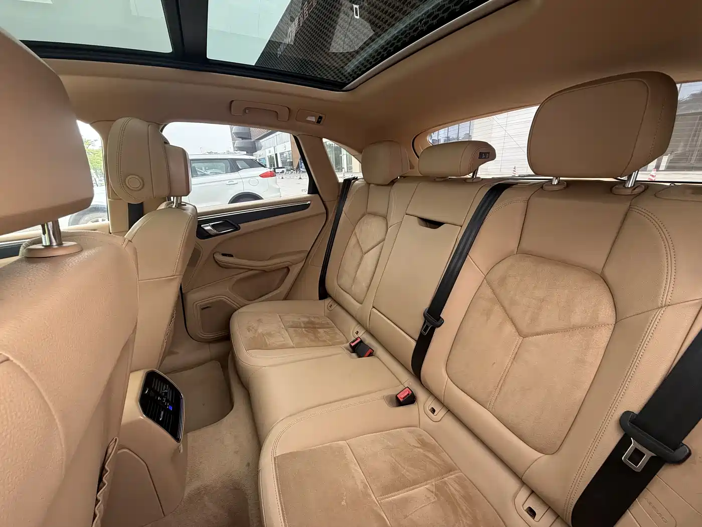 Porsche Macan 2016 Macan 2.0T фото 15