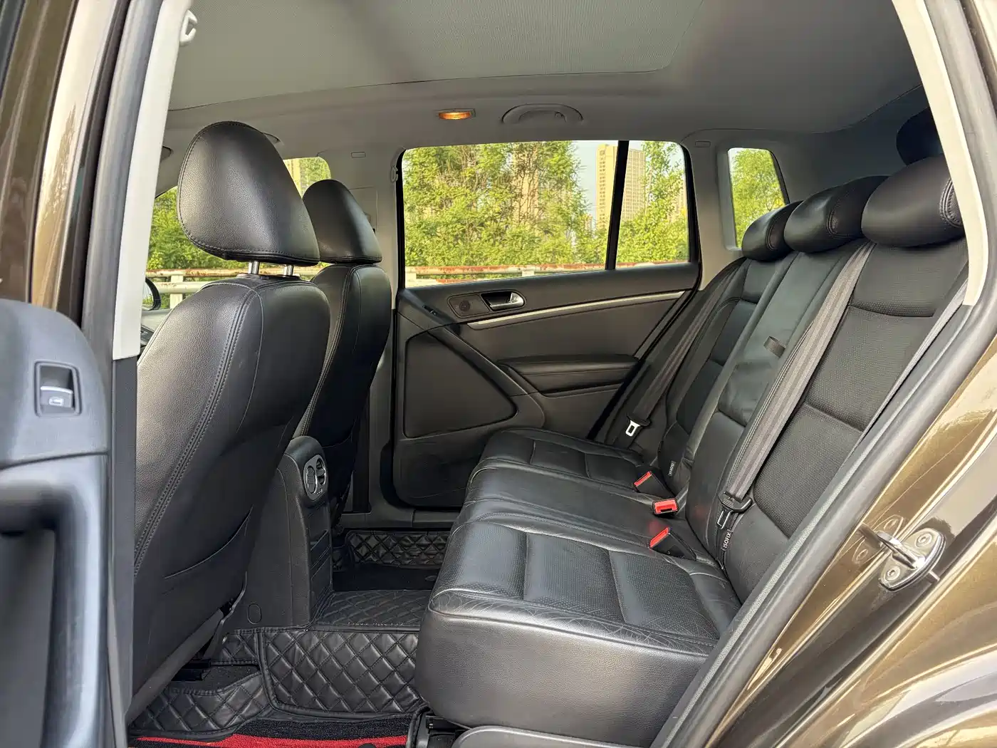 Volkswagen Tiguan 2013 1.8TSI Auto 4WD Luxury фото 6
