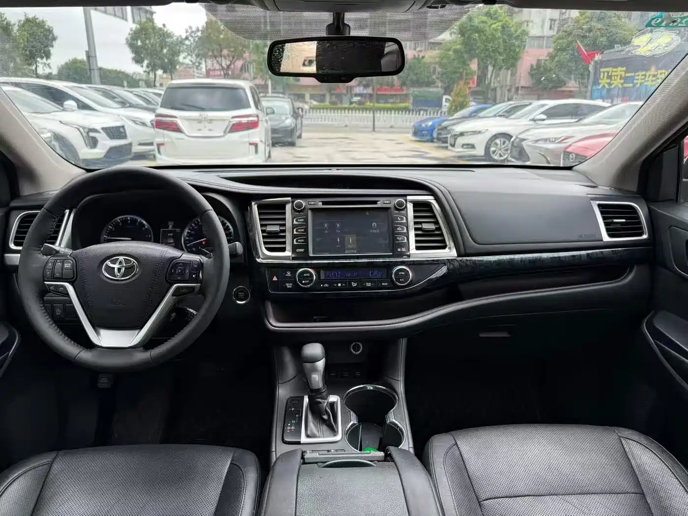 Toyota Highlander 2015 2.0T AWD Ultimate Edition 7-seater фото 8