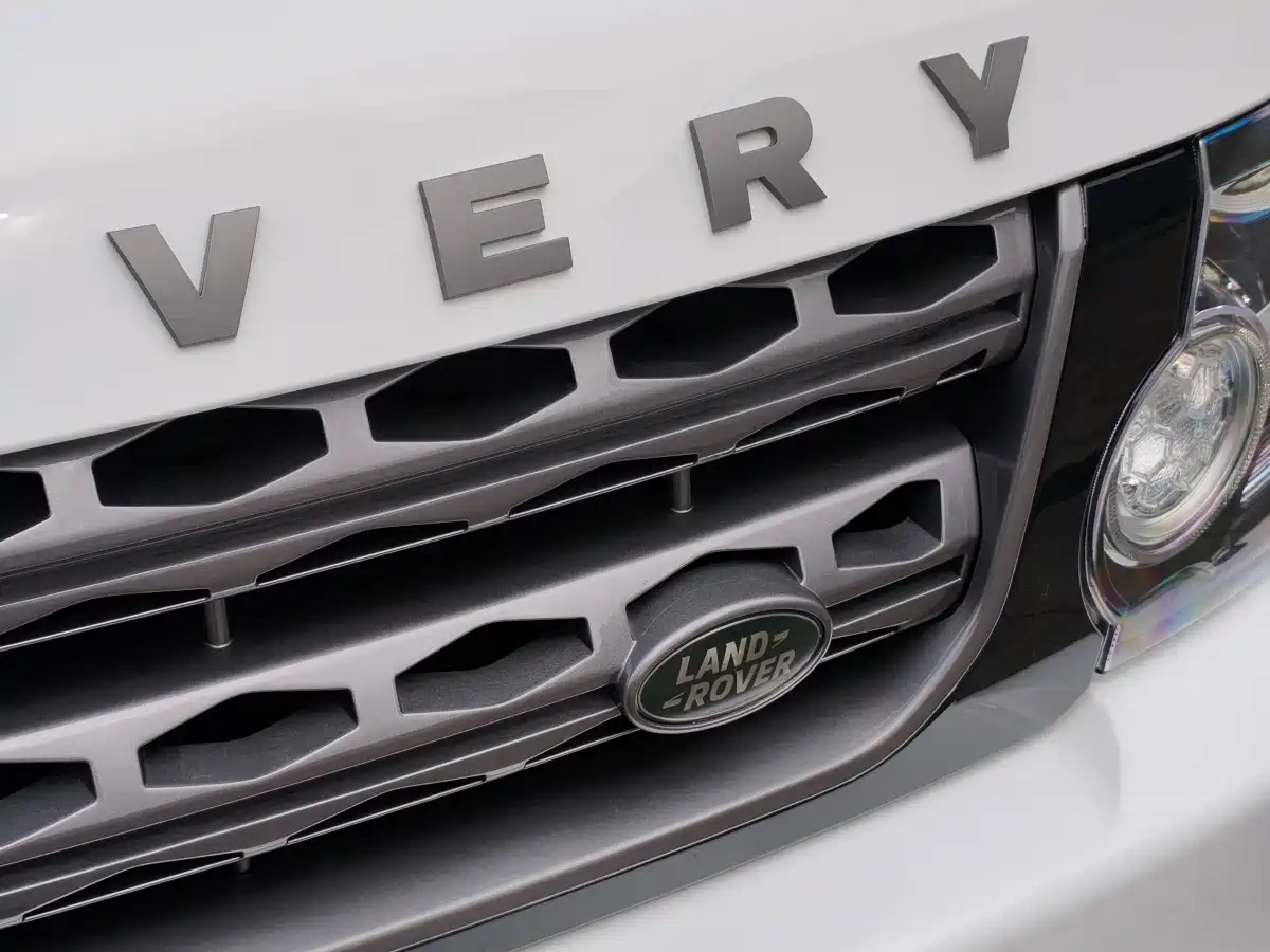 Land Rover Discovery 2016 3.0 SC V6 HSE фото 8