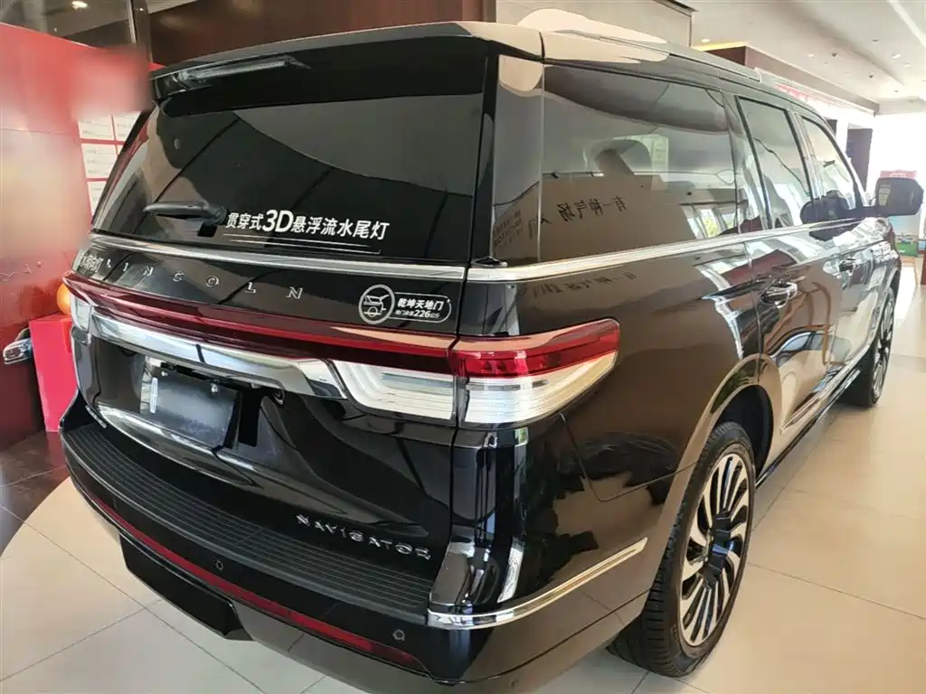Lincoln Navigator 2026 2024 3.5T Presidential Edition