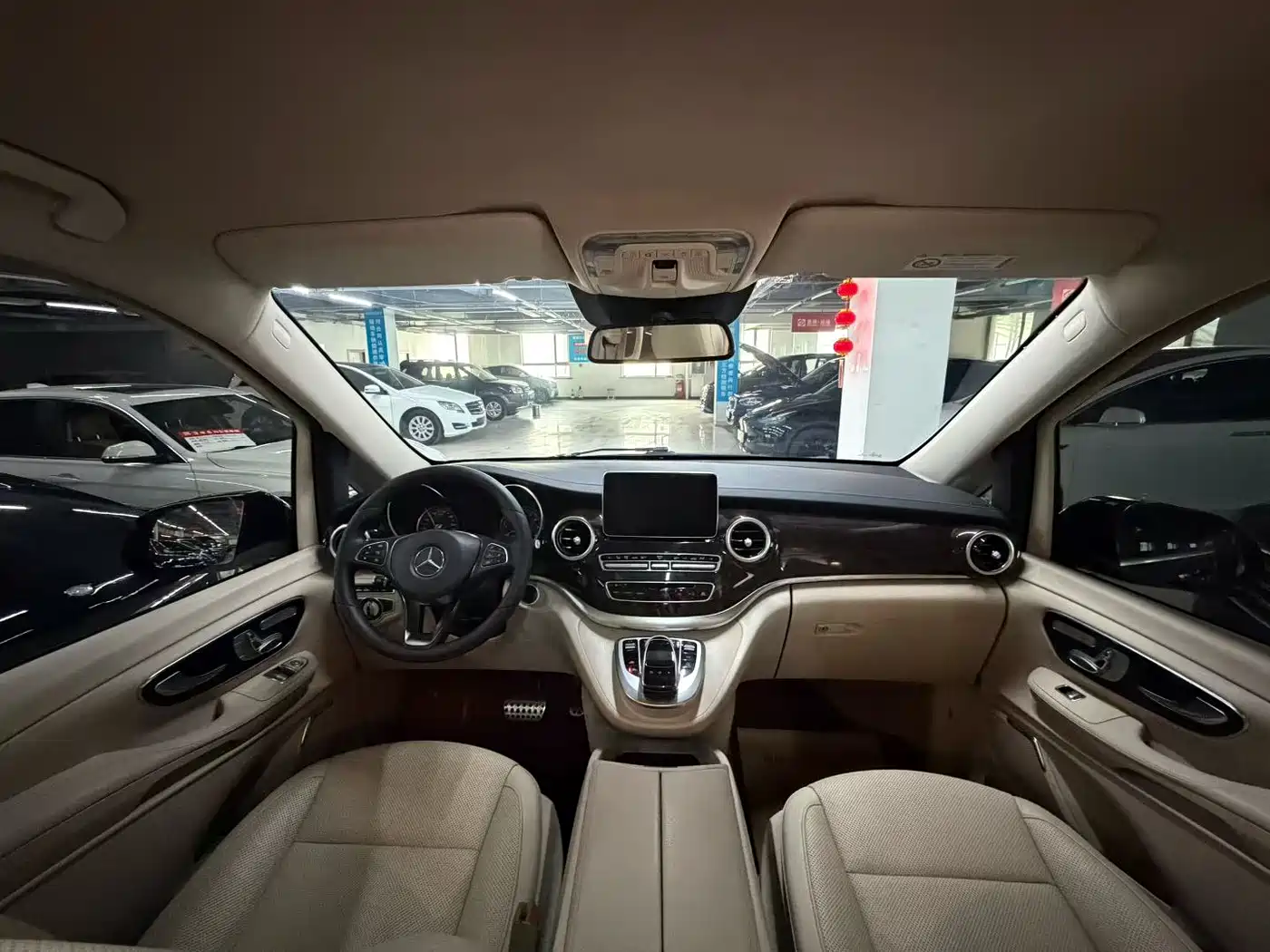 Mercedes-Benz V-Class 2016 V 260 Premium Edition фото 5