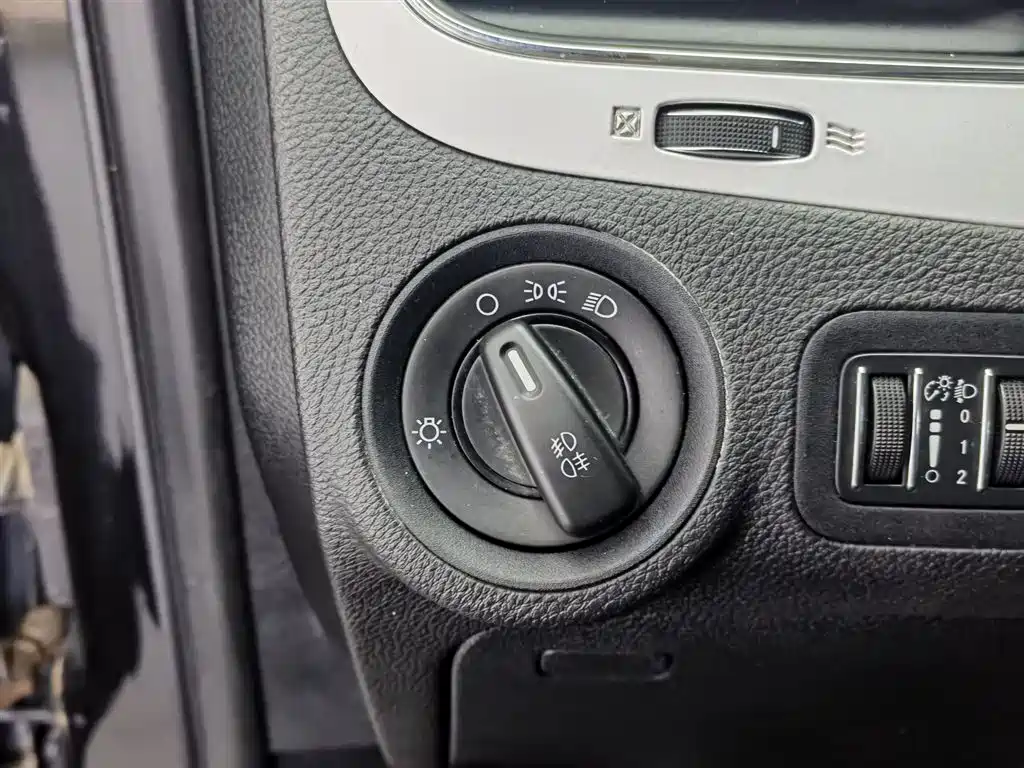 Fiat Freemont 2012 2.4L Comfort Edition фото 21