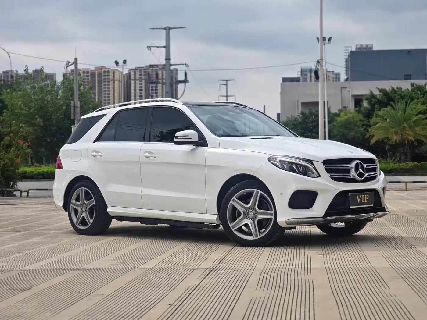 Mercedes-Benz GLE 2015 GLE 400 4MATIC фото 3