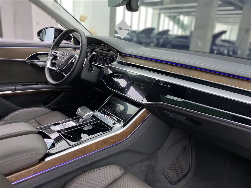 Audi A8 2019 Facelift Plus A8L 55 TFSI quattro Luxury фото 9