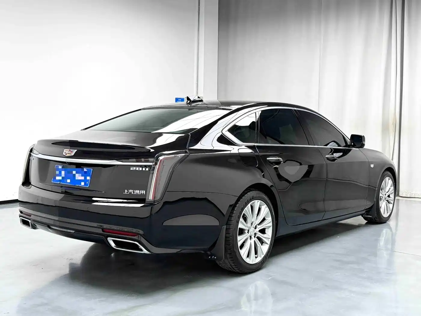 CADILLAC CT6