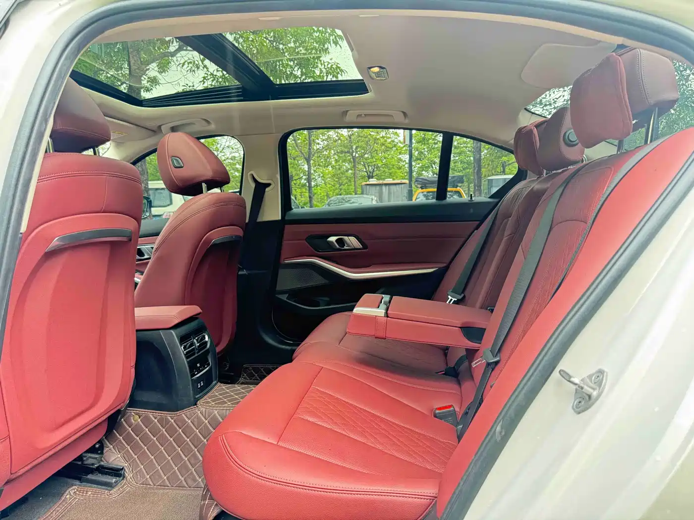 BMW 3 Series 2023 320Li M Sport Package фото 10
