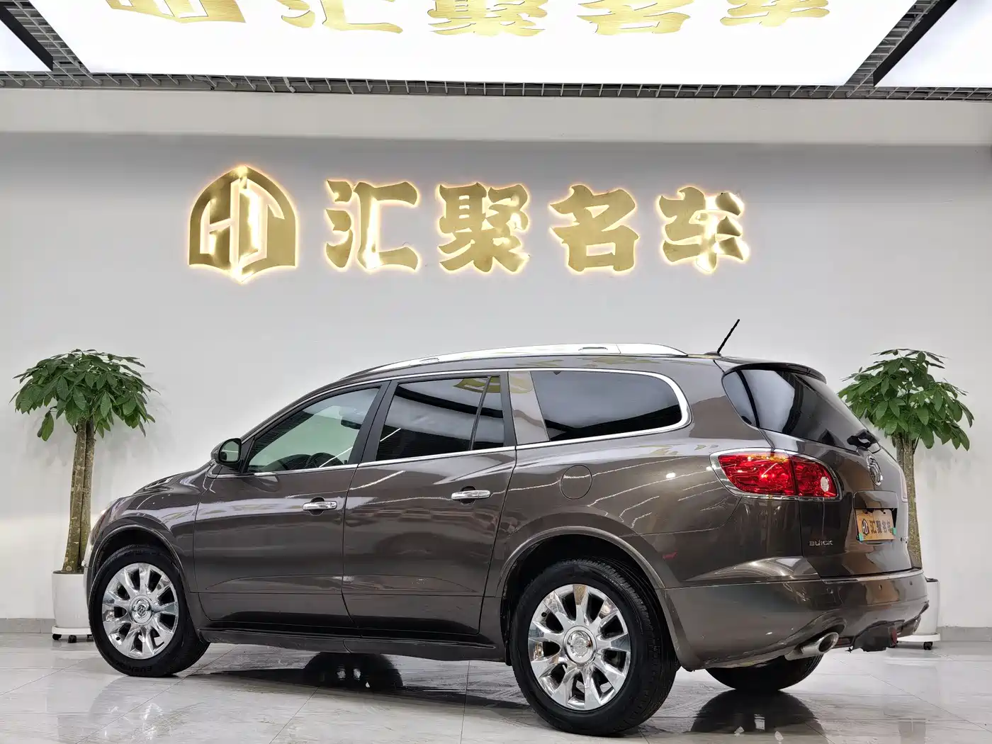 Buick Enclave 2010 3.6L Elite Edition фото 9