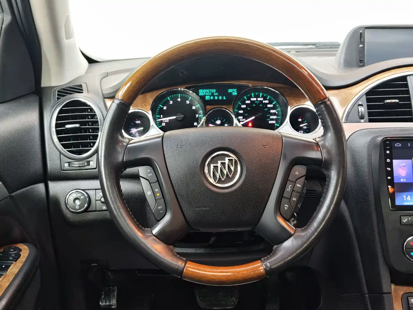 Buick Enclave 2010 3.6L Elite Edition фото 36