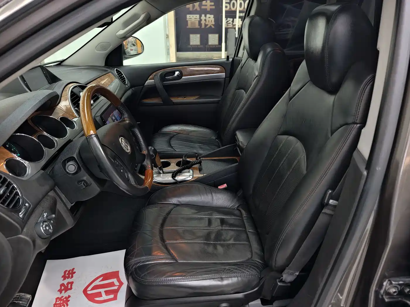 Buick Enclave 2010 3.6L Elite Edition фото 15
