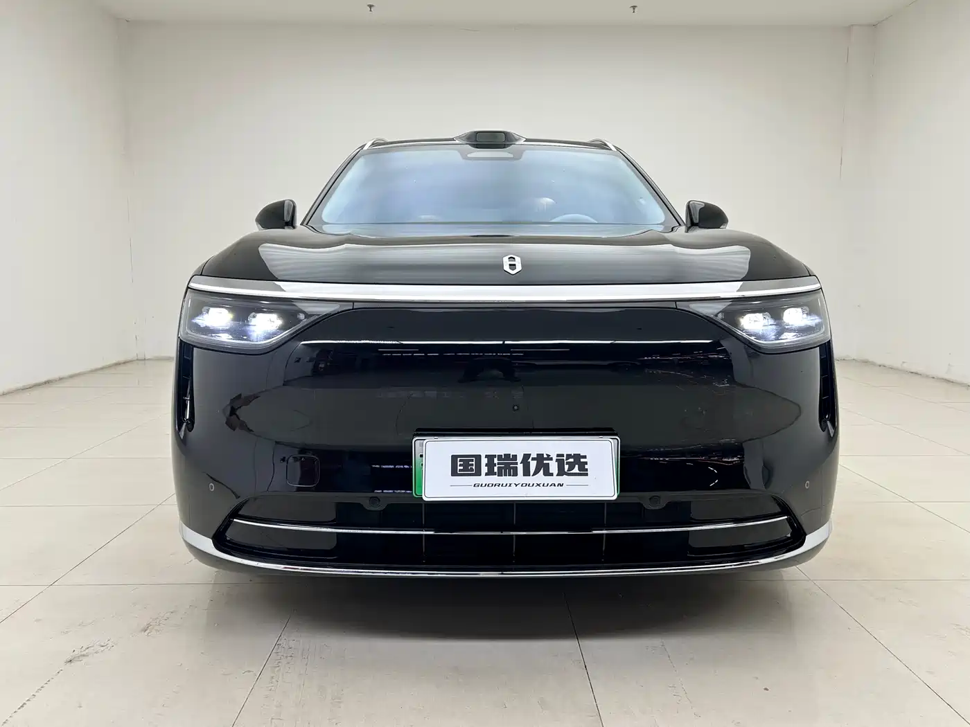 AITO Wenjie AITO M8 2025 Model Extended Range Max+ Edition 53.4kWh 6-Seater фото 2
