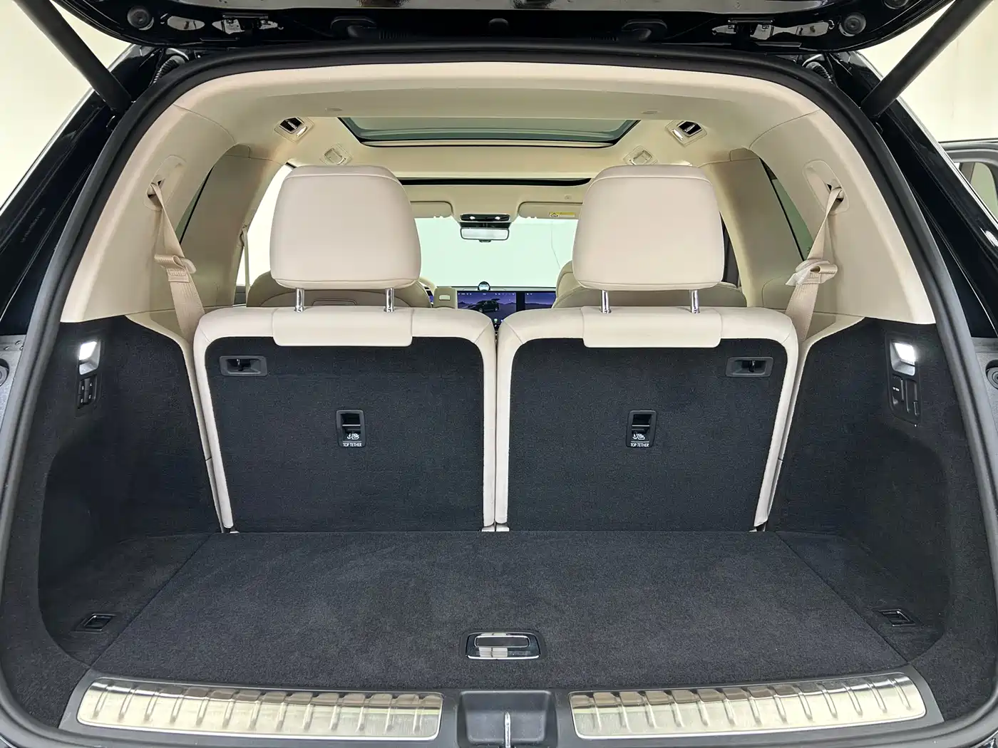 AITO Wenjie AITO M8 2025 Model Extended Range Max+ Edition 53.4kWh 6-Seater фото 15