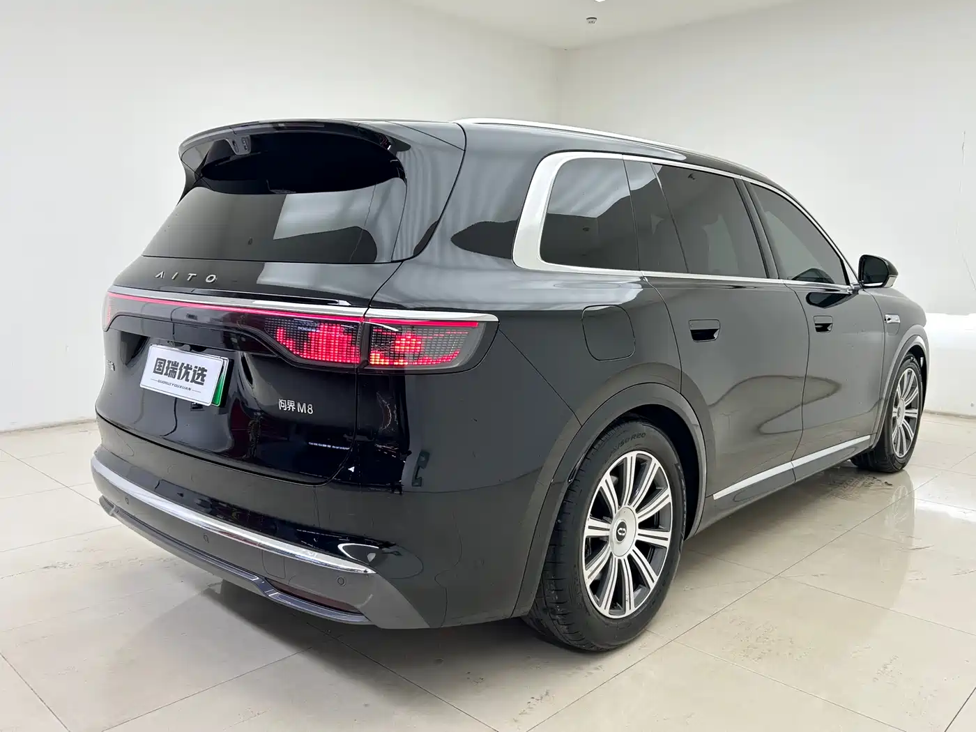 AITO Wenjie AITO M8 2025 Model Extended Range Max+ Edition 53.4kWh 6-Seater фото 5