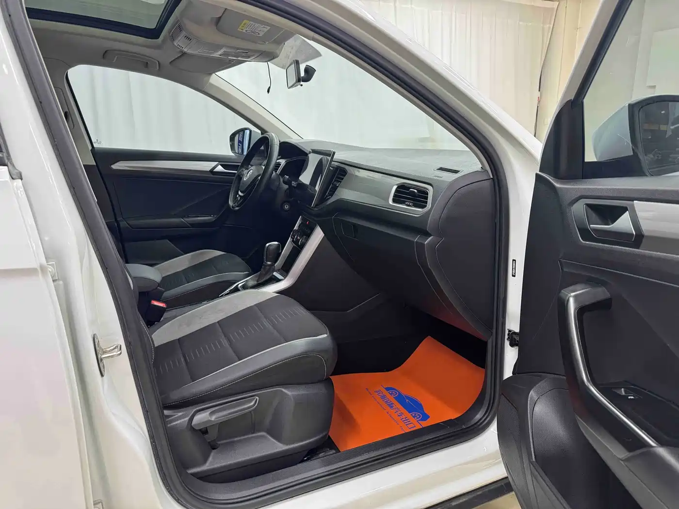 Volkswagen T-ROC 2022 280TSI DSG 2WD Elite PLUS фото 10