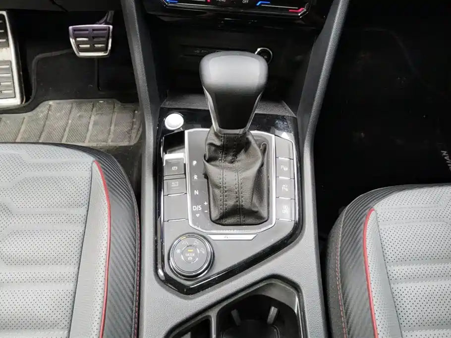 Volkswagen Tiguan L 2023 380TSI 4WD R-Line Flagship 7-seater фото 16
