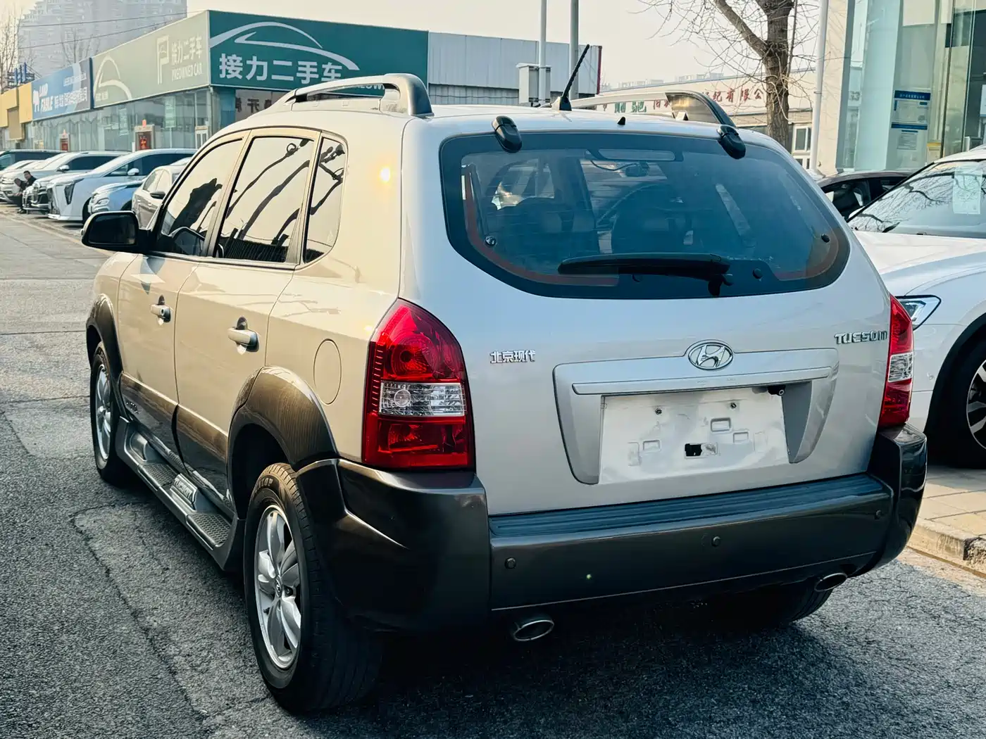 Hyundai Tucson 2009 2.0L Automatic 2WD Sunroof фото 10