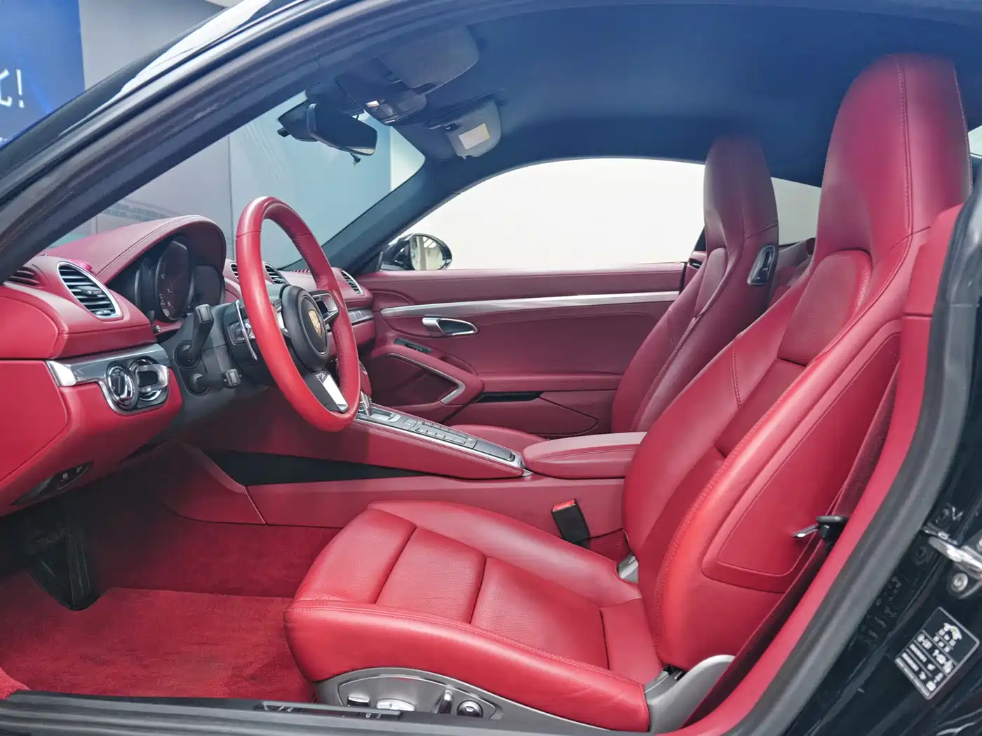 Porsche 718 2018 Cayman 2.0T фото 10