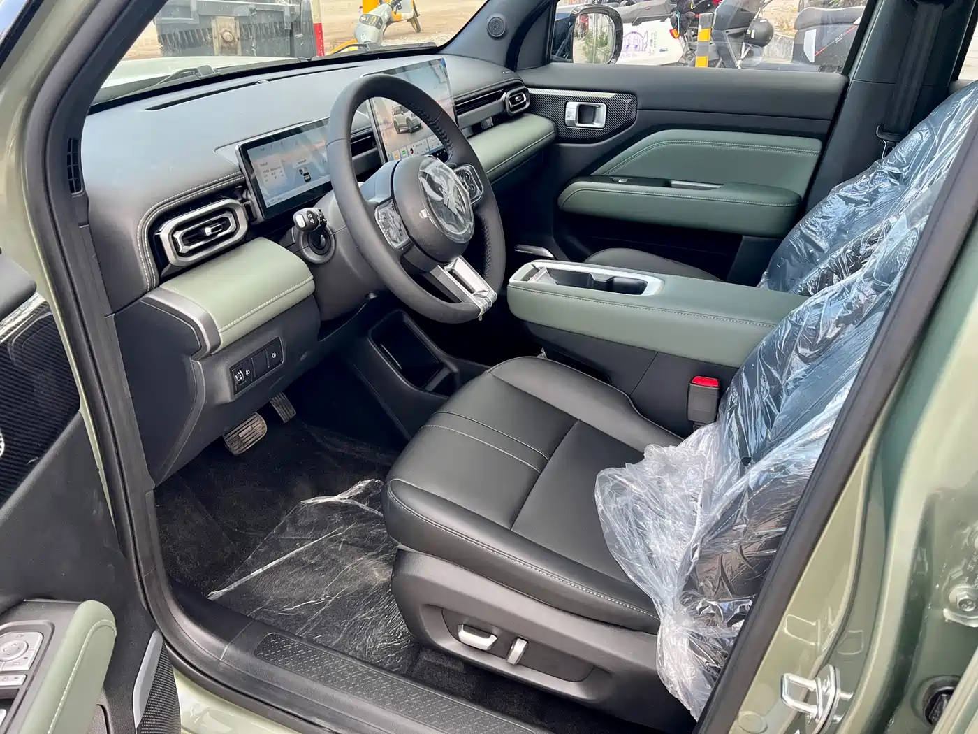 BAOJUN YUE ALSO PLUS