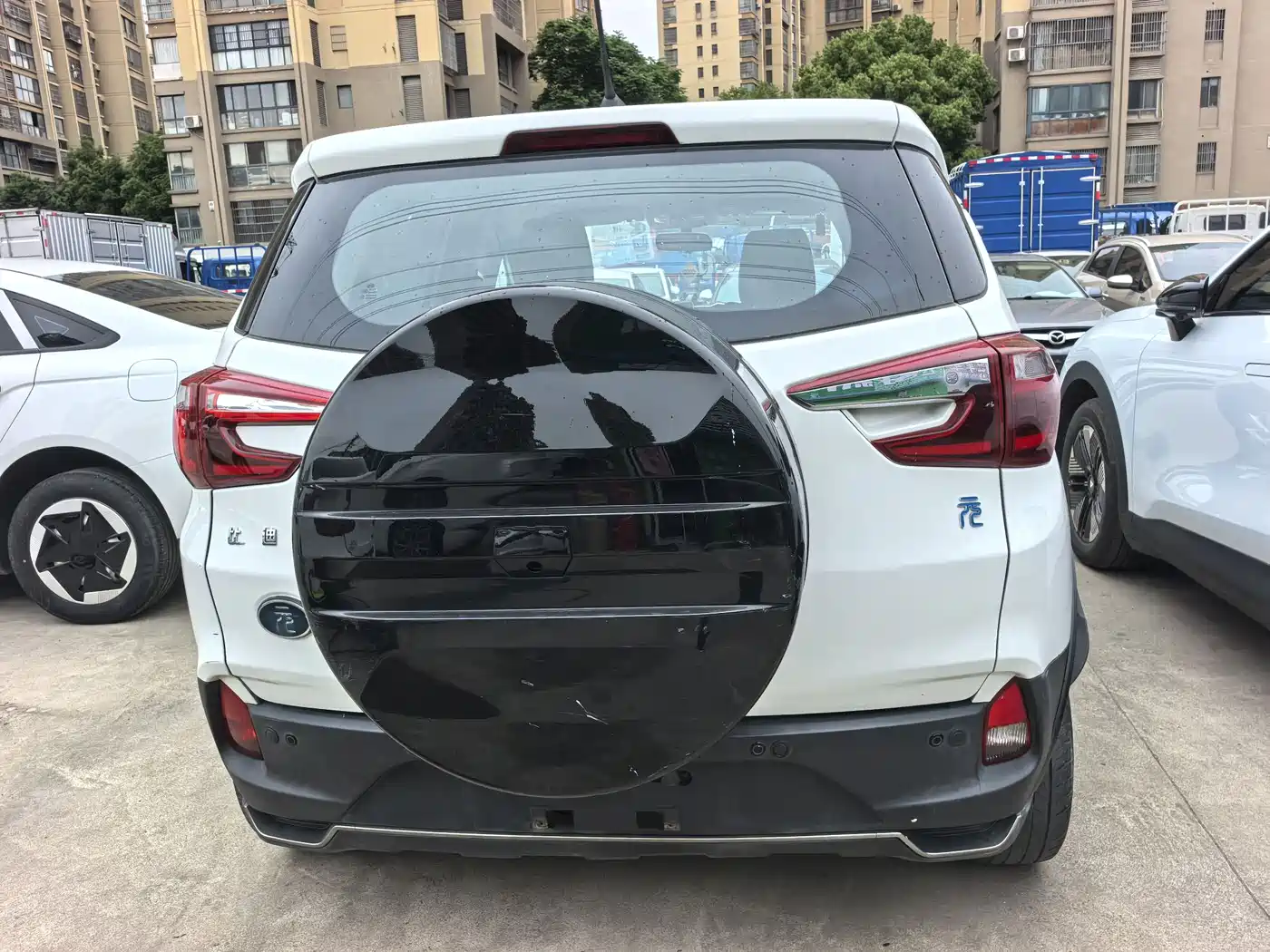 BYD Yuan New Energy 2019 EV360 Smart Connected Premium фото 5