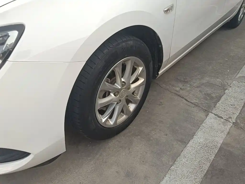 Фото 23 - Buick GL6