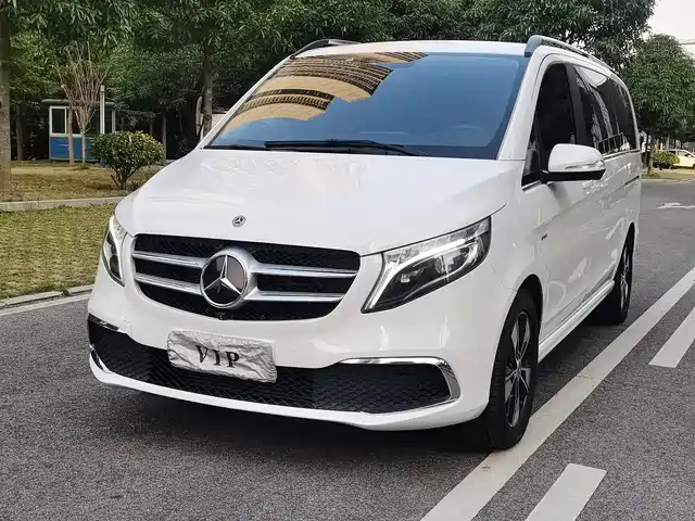 MERCEDES-BENZ V CLASS