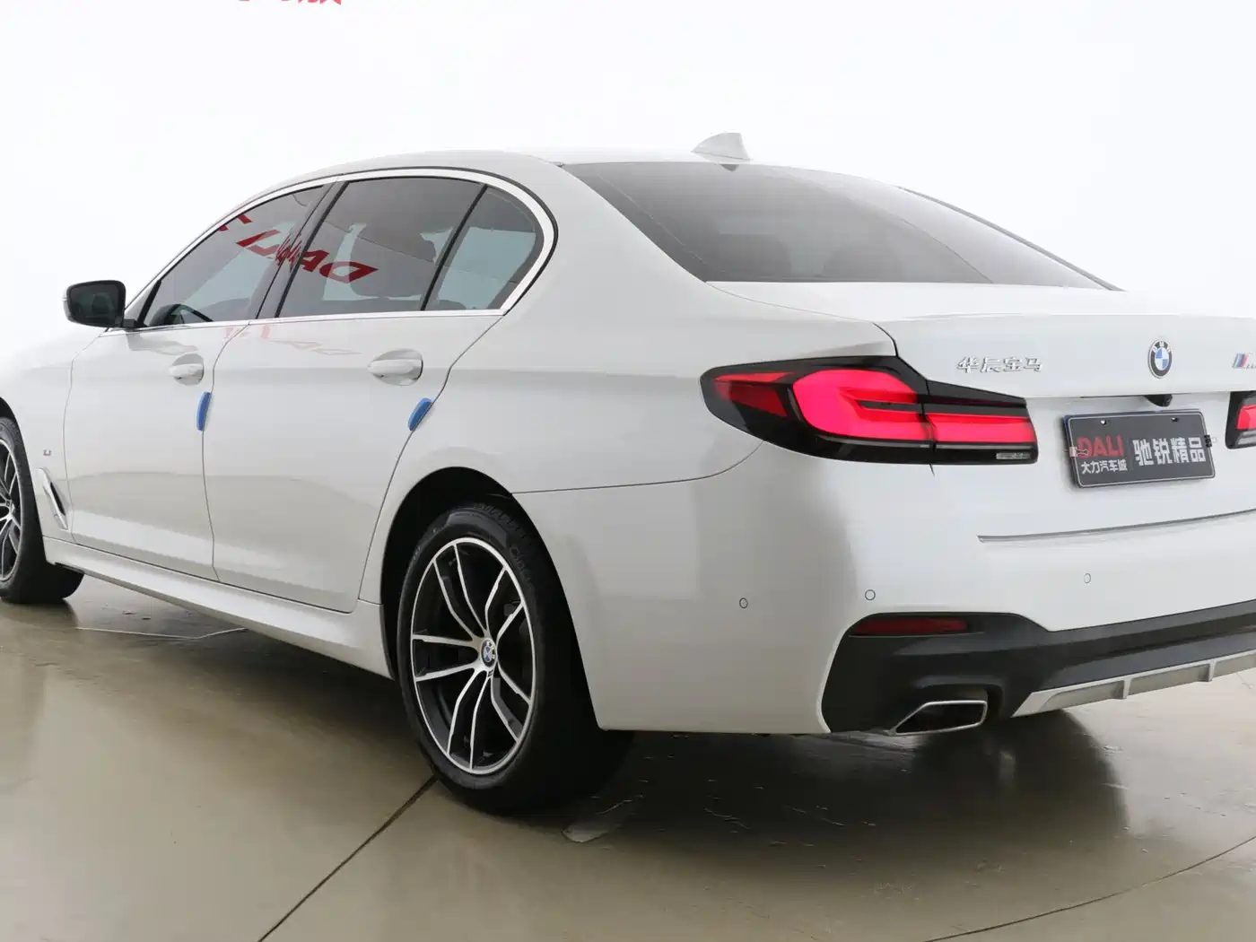 BMW 5 Series 2022 525Li M Sport Package фото 9